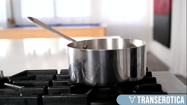 Latina TS Foxxy & Ginger Hoe Robin Coffins In Cooking Up An Orgasm!