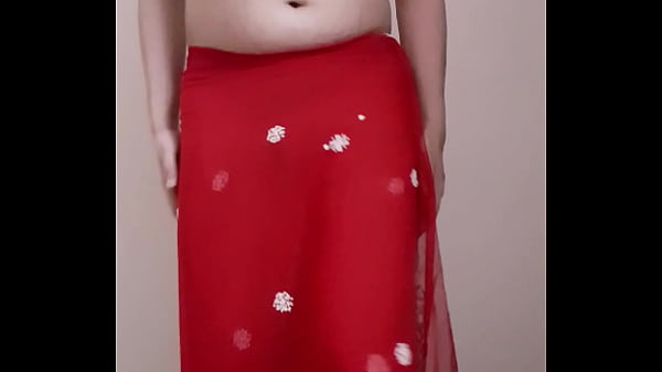 Sissy Isha – Sexy desi sissy hot dance steps (Indian Saree Dance)