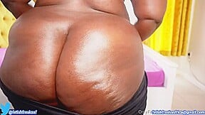 ass-dominator-shaking-and-clapping-that-dumptruck